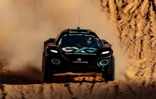 Машина Odyssey 21 команды Нико Росберга на трассе в Саудовской Аравии, фото Rosberg X Racing