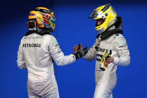 Льюис Хэмилтон и Нико Росберг после Гран При Малалйзии