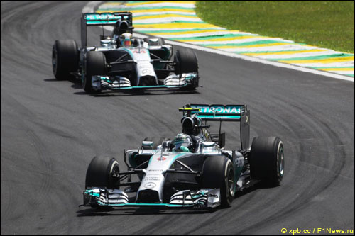 Нико Росберг и Льюис Хэмилтон