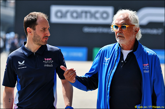 Оливер Оукс и Флавио Бриаторе