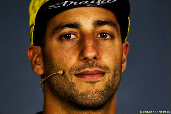 Даниэль Риккардо на пресс-конференции в четверг