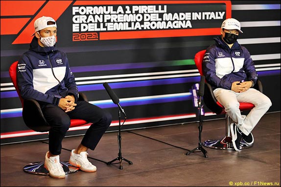 Пьер Гасли и Юки Цунода (AlphaTauri)