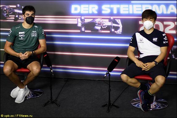 Лэнс Стролл (Aston Martin) и Юки Цунода (AlphaTauri)