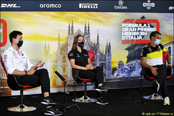 Тото Вольфф, Клэр Уильямс и Сирил Абитебул