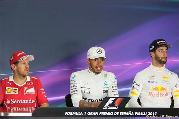 Пресс-конференция после гонки