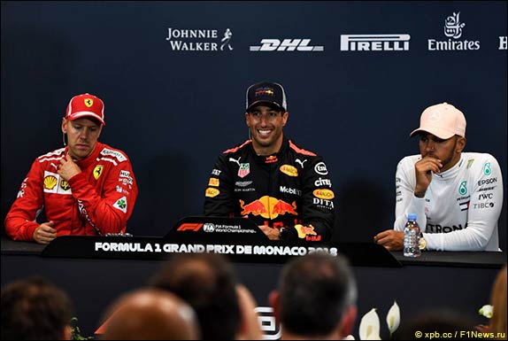 Пресс-конференция после гонки