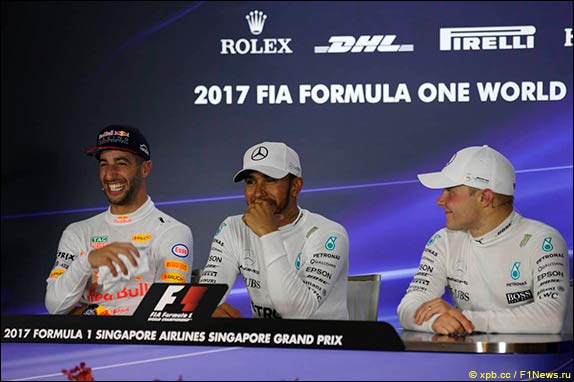 Пресс-конференция после гонки