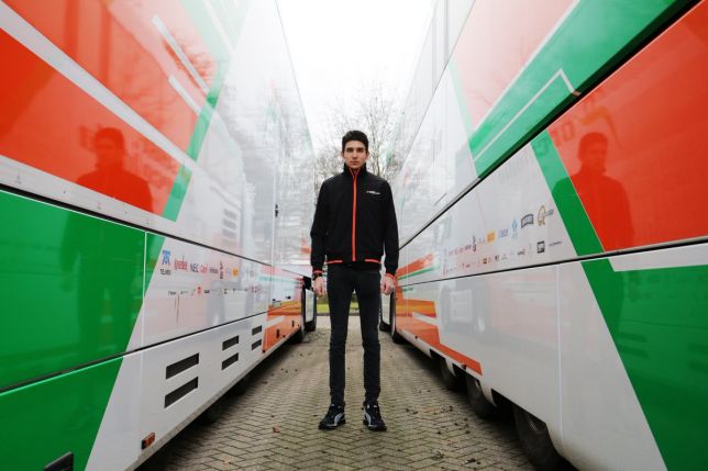 Эстебан Окон