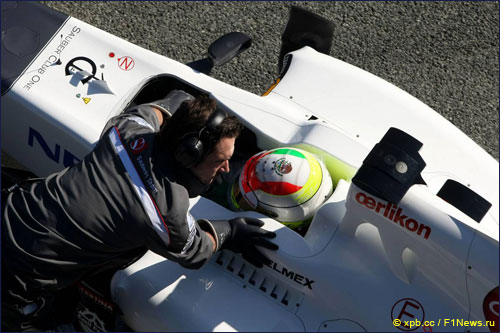 Серхио Перес на тестах в Барселоне