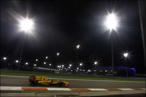 Виталий Петров на трассе Яс-Марина