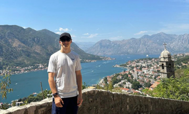 Оскар Пиастри летний отпуск провёл в Черногории, фото из социальных сетей