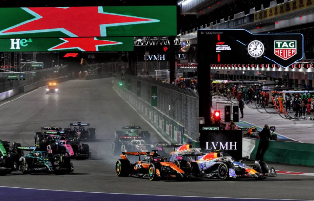 Эпизод на старте Гран При Лас-Вегаса с участием Оскара Пиастри и Лиама Лоусона, фото XPB