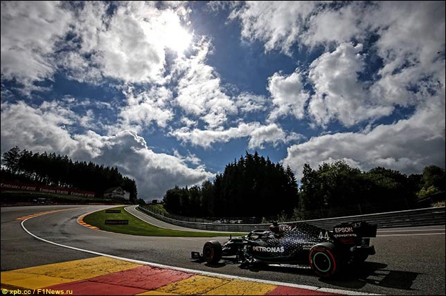 Льюис Хэмилтон