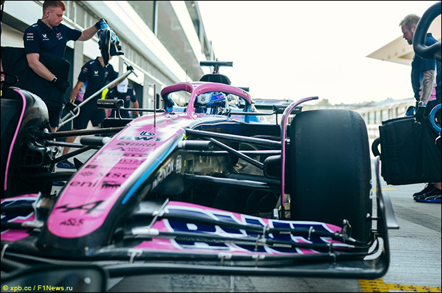 Пауль Арон на тестах Pirelli