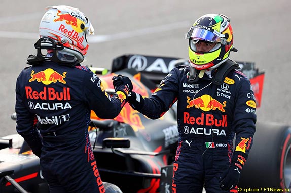 Макс Ферстаппен и Серхио Перес