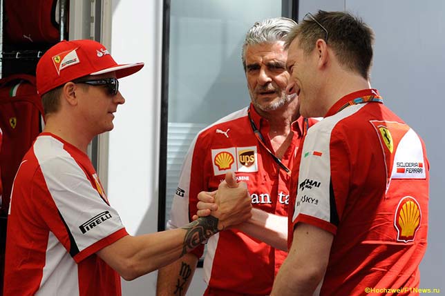 Кими Райкконен, Маурицио Арривабене и Джеймс Эллисон, технический директор Ferrari