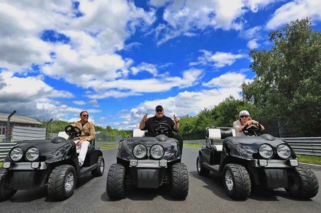 Кими Райкконен (справа) и Ким Дотком (в центре), фото GTSpirit.com