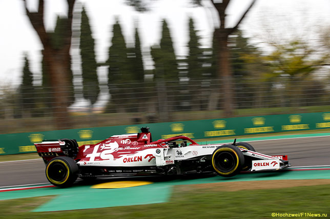 Кими Райкконен на трассе Гран При Эмилии-Романьи