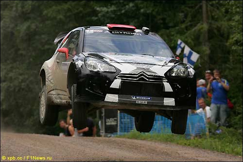 Кими Райкконен на трассе Neste Rally, 2011 год