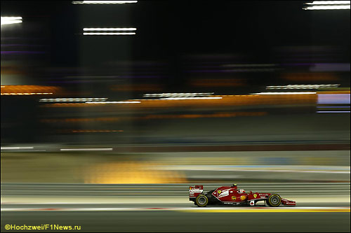 Кими Райкконен на трассе в Бахрейне