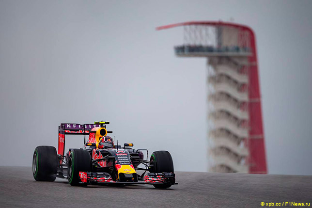 Даниил Квят на трассе в Остине