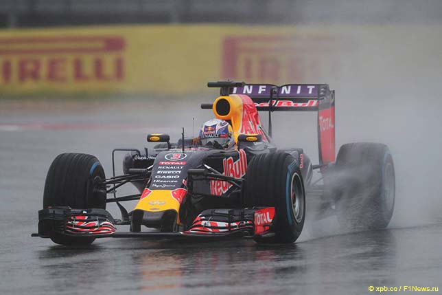 Даниэль Риккардо во время квалификации в Остине