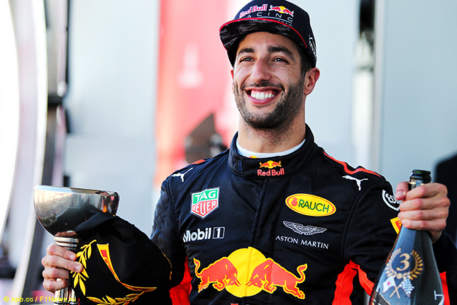 Даниэль Риккардо после финиша в Сузуке