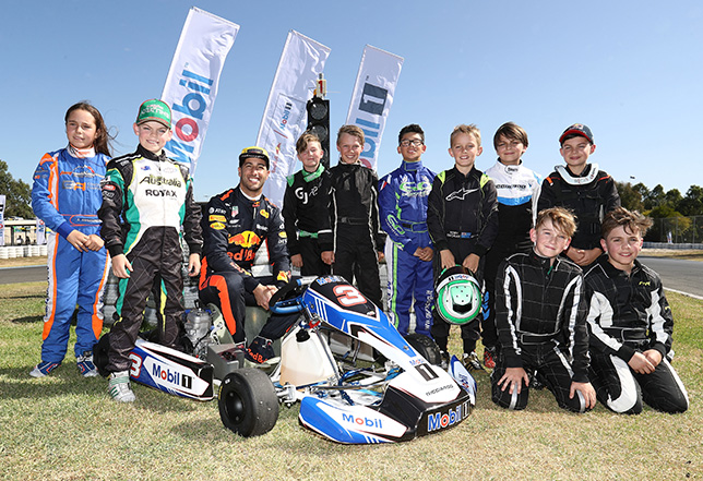 Даниэль Риккардо с будущими звёздами австралийского автоспорта