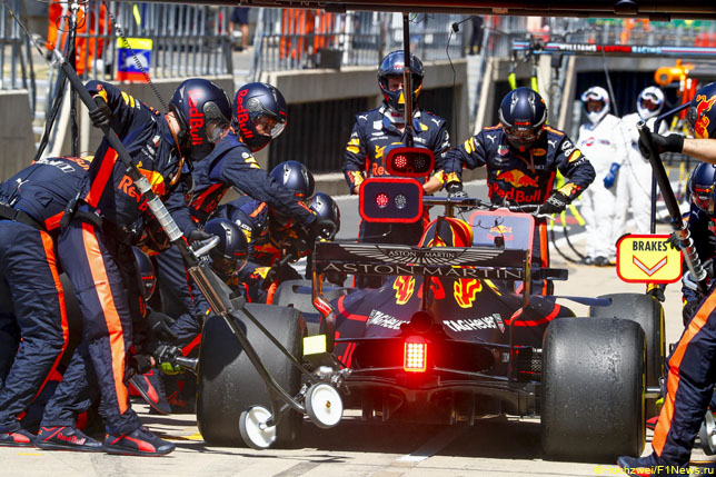 Пит-стоп Даниэля Риккардо