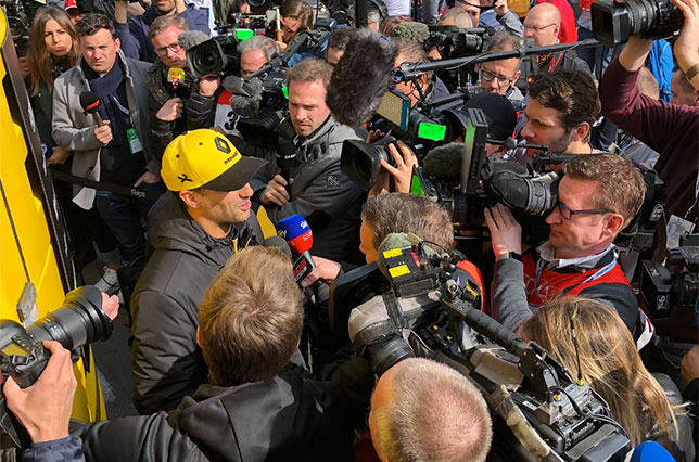 Даниэль Риккардо комментирует инцидент, произошедший во время утренней сессии