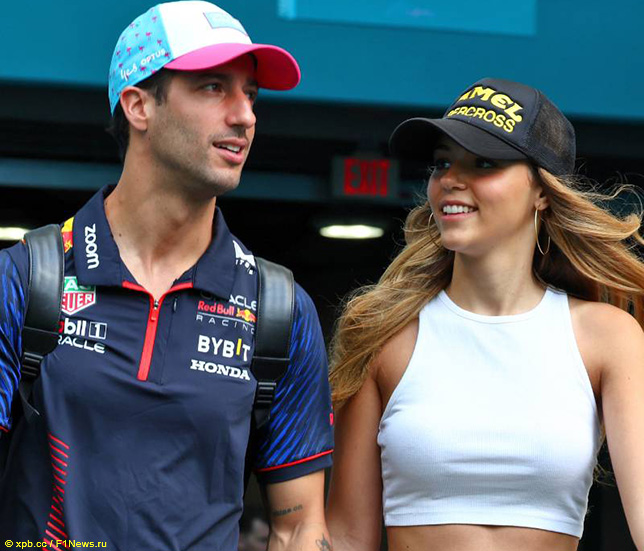 Даниэль Риккард и его подруга Хейди Бергер в дни Гран При Майами