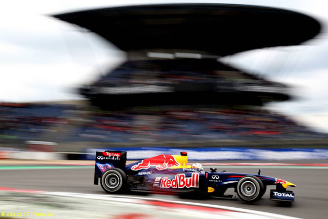 Себастьян Феттель на трассе Нюрбургринг, 2011 год