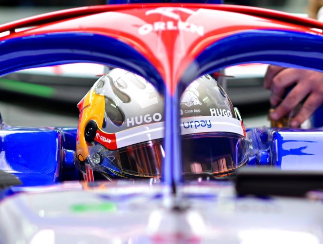 Даниэль Риккардо в кокпите машины VCARB01, фото пресс-службы команды