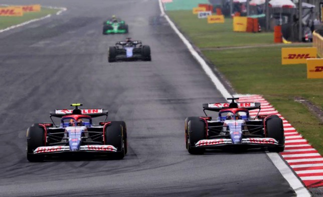 Машины VIsa RB на трассе Гран При Китая, фото XPB