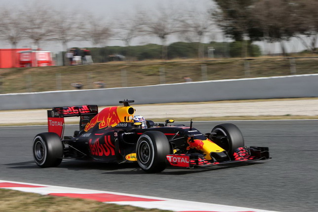 Тесты в Барселоне. Даниэль Риккардо