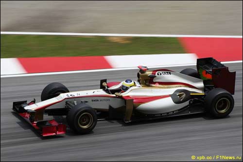 Педро де ла Роса за рулем F112