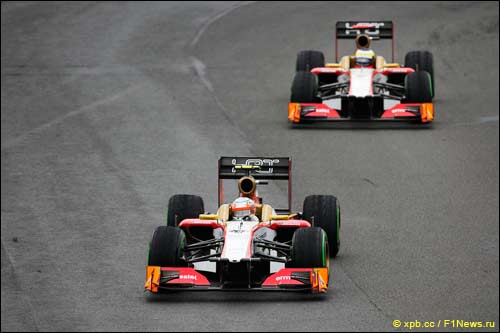 Нараин Картикеян и Педро де ла Роса