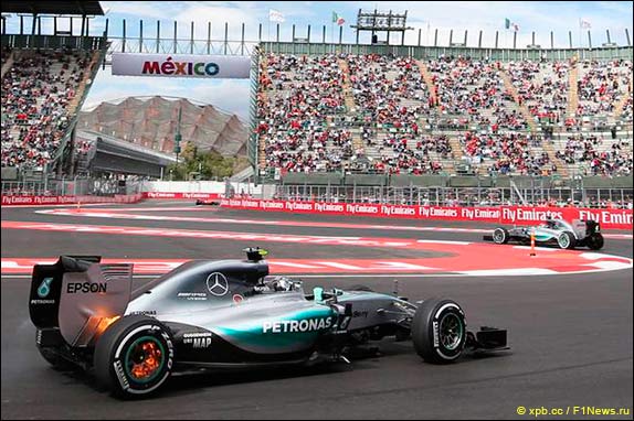 Горят тормоза на машине Росберга