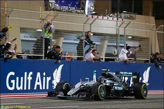 Нико Росберг выиграл Гран При Бахрейна