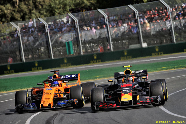 Борьба Фернандо Алонсо и Макса Ферстаппена в Мельбурне