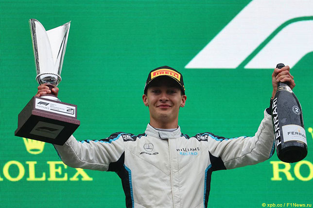 Джордж Расселл на подиуме Гран При Бельгии