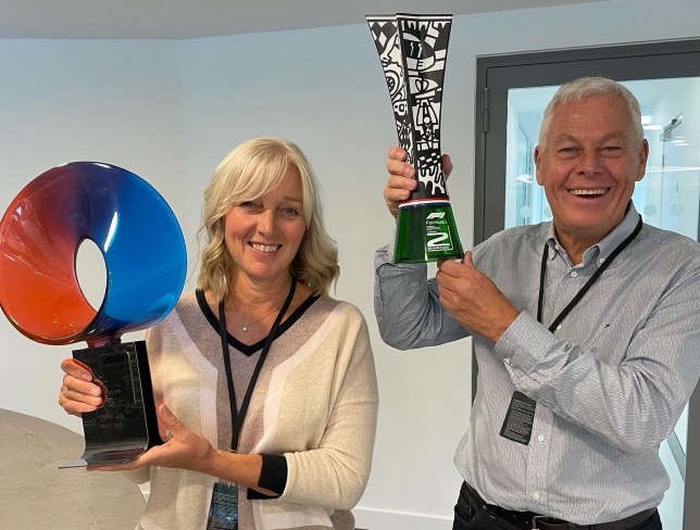 Родители Джорджа Расселла на базе Mercedes, фото из социальных сетей