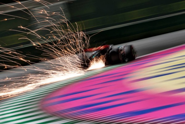 Джордж Расселл за рулём W15 на трассе в Джидде, фото XPB