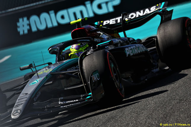 Льюис Хэмилтон