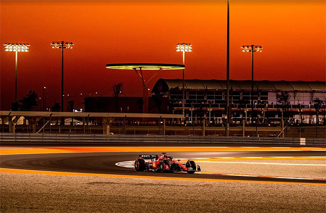 Шарль Леклер за рулём Ferrari SF-23 на трассе в Катаре, фото пресс-службы Ferrari