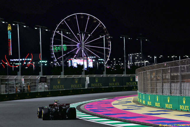 Льюис Хэмилтон