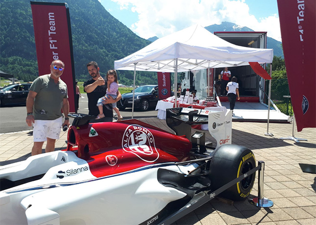 Встреча с болельщиками Sauber проходила в местечке Интерлакен при прекрасной погоде