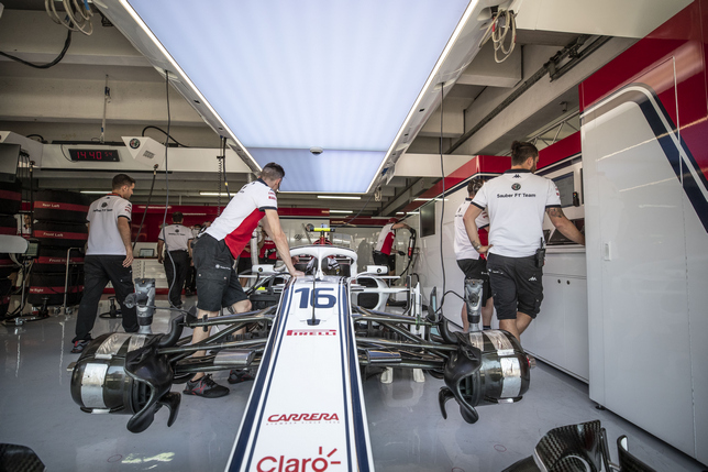 В боксах Sauber