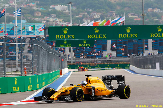 Сергей Сироткин на трассе в Сочи в 2016 году