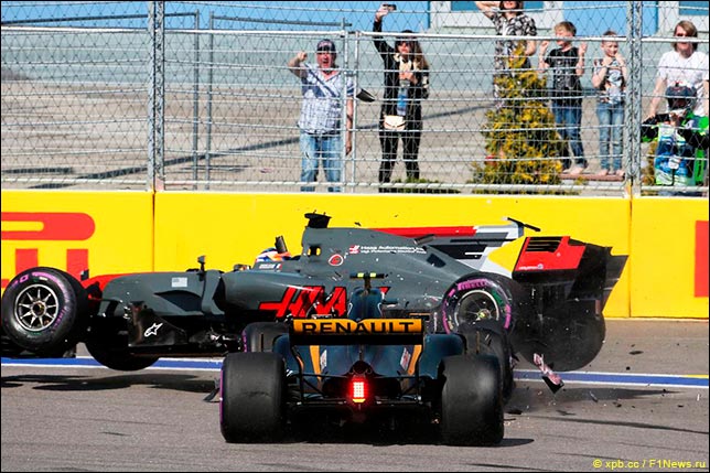 Авария Романа Грожана и Джолиона Палмера